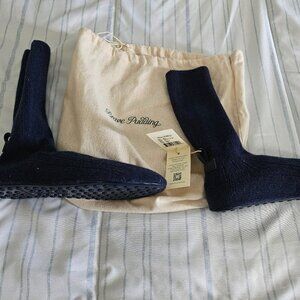 Brave pudding strolls. Brand new size 5. Navy blue